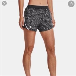 NEW with tags Under Armour Mileage 2.0 Black Printed Running Shorts Size Medium